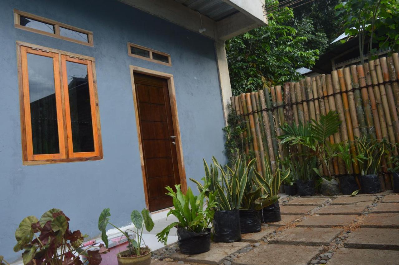 Labuan Bajo Mahoni Guesthouse 外观 照片
