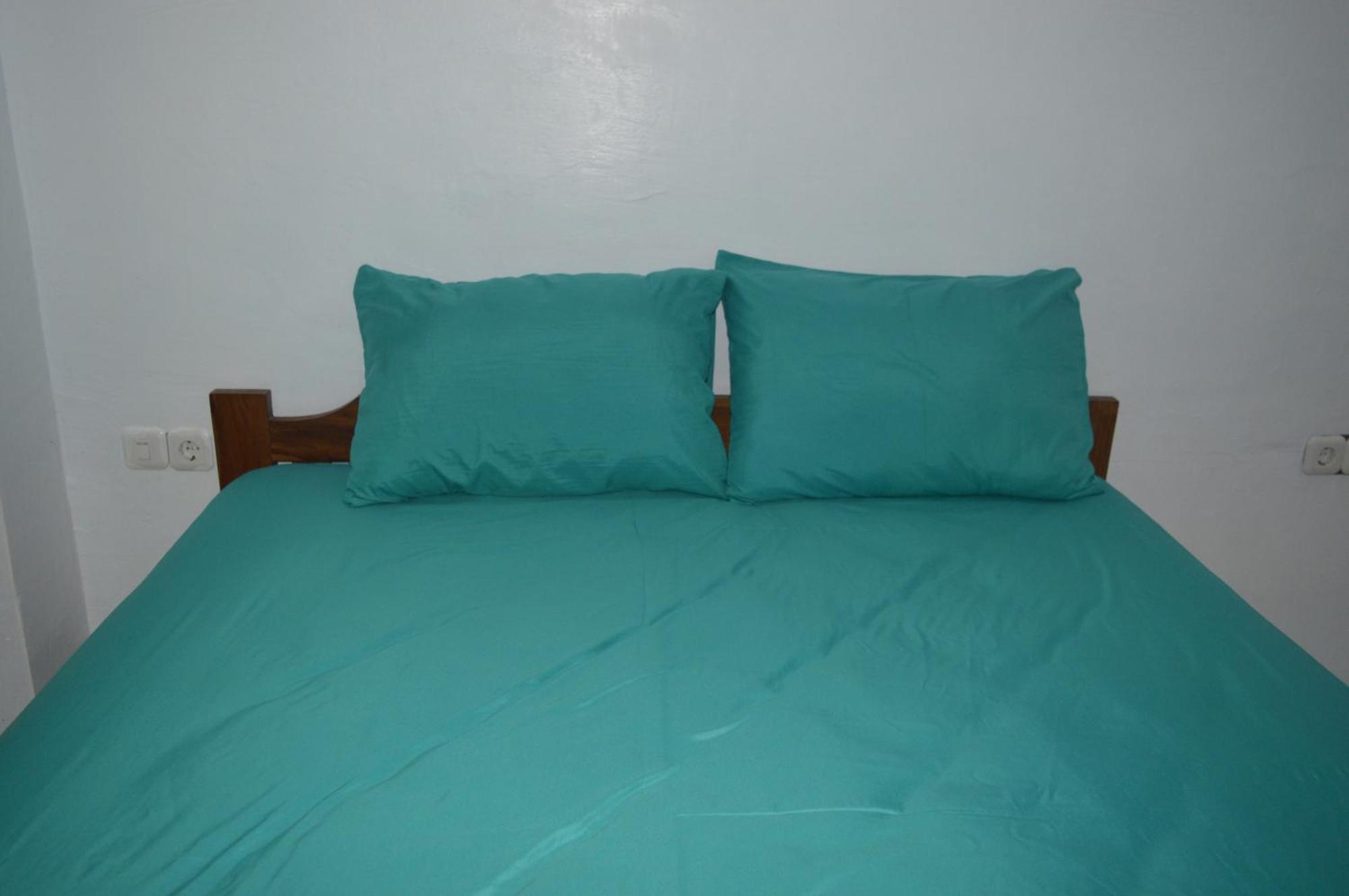 Labuan Bajo Mahoni Guesthouse 外观 照片