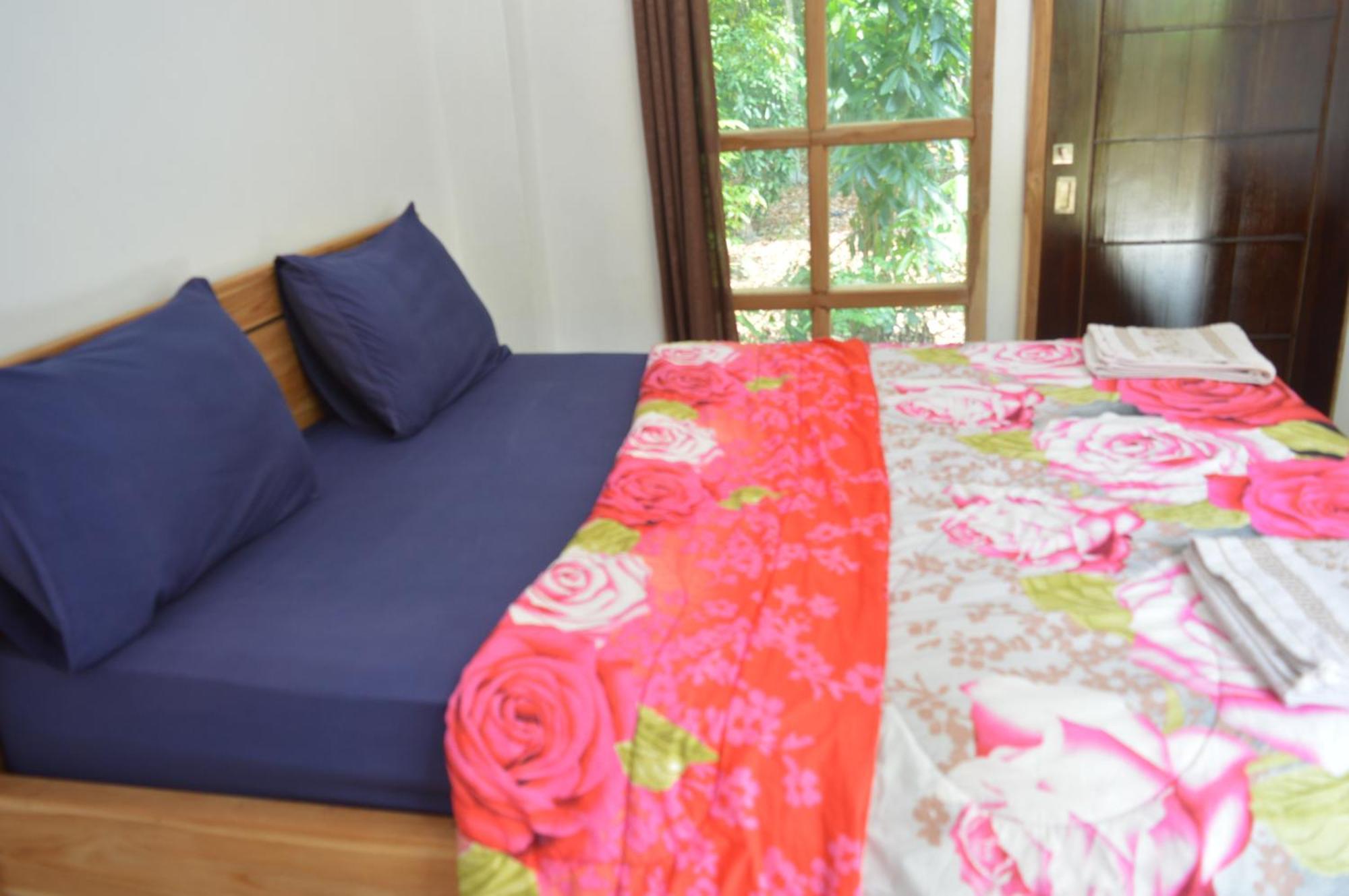Labuan Bajo Mahoni Guesthouse 外观 照片